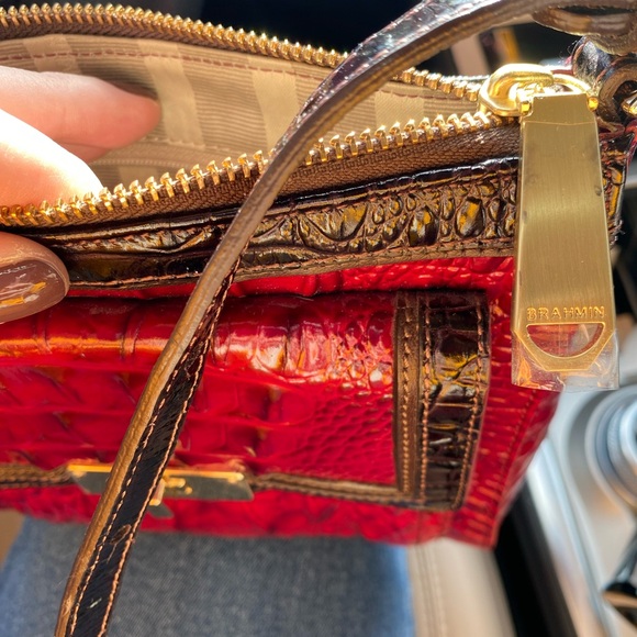 Brahmin Carmine Manhattan Crossbody / Shoulderbag. (Red with Chocolate) EUC! - Picture 4 of 6